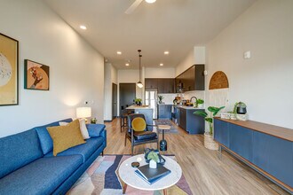 The Pomeroy in Mesa, AZ - Building Photo - Building Photo