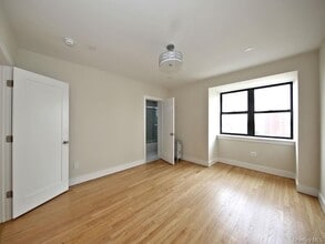 130 Centre Ave in New Rochelle, NY - Building Photo - Building Photo