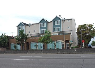 Olympic View Apartments in Seattle, WA - Building Photo - Building Photo