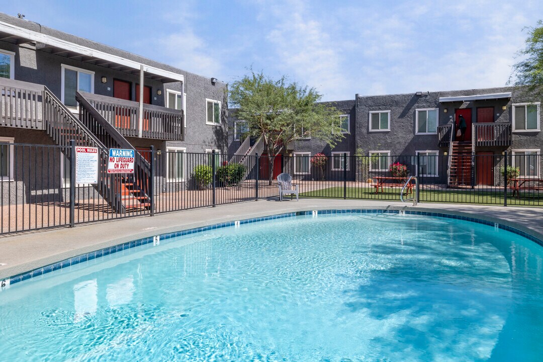 Axio Apartments in Tempe, AZ - Foto de edificio