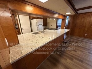 7839 Robinson St in Overland Park, KS - Building Photo - Building Photo