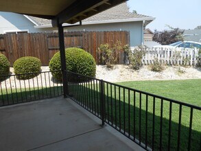958 Bahama Ct in Redding, CA - Building Photo - Building Photo