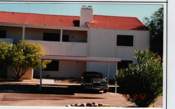 13627 N Hamilton Dr in Fountain Hills, AZ - Foto de edificio