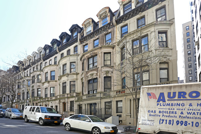 330 W 101st St in New York, NY - Foto de edificio - Building Photo