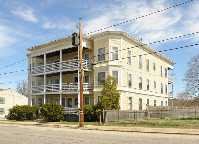 246-252 Massabesic St in Manchester, NH - Building Photo - Building Photo