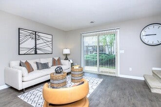 Laurel Ridge Apartments in Chattanooga, TN - Foto de edificio - Building Photo