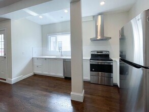 39 Foster St in Boston, MA - Building Photo - Building Photo