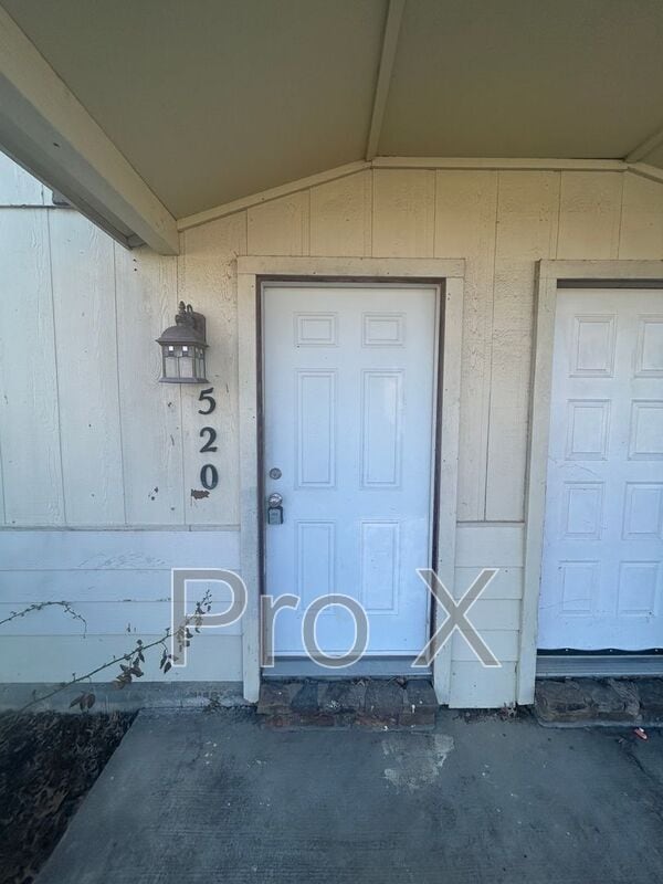 520 N Betty Jo Dr in Fayetteville, AR - Foto de edificio - Building Photo