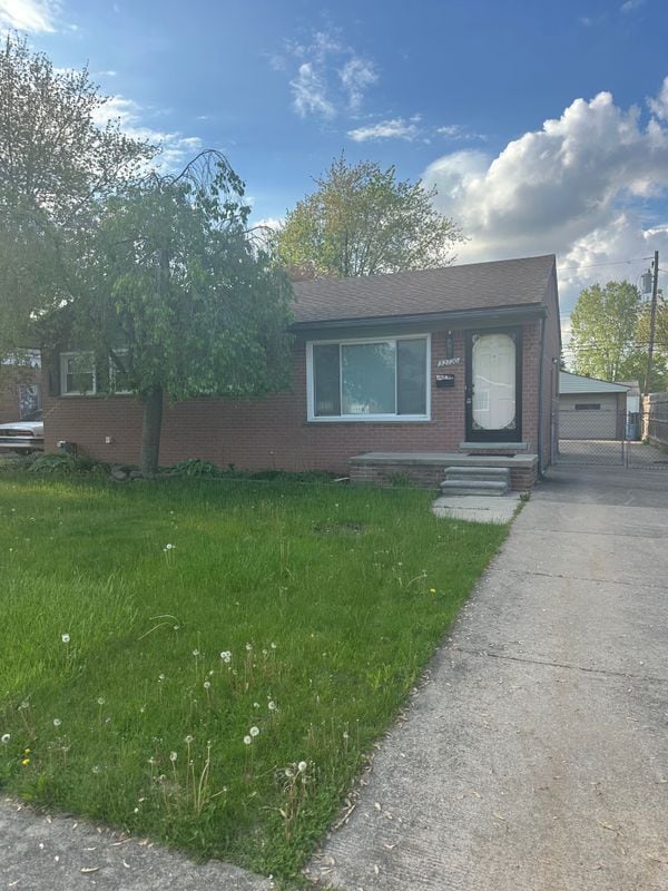 32720 Grandview Ave