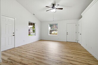 3650 Brooks Ave NE in Keizer, OR - Building Photo - Building Photo