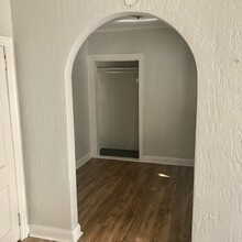 1661 8th St, Unit 1 in Sarasota, FL - Building Photo - Building Photo
