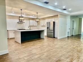 4705 San Francisco Ave in Laredo, TX - Building Photo - Building Photo