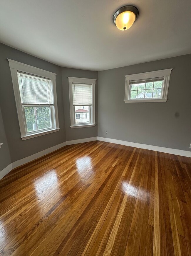 8 Palfrey St in Boston, MA - Building Photo - Building Photo