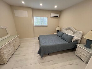 191 Anchorage St, Unit A in Fort Myers Beach, FL - Foto de edificio - Building Photo