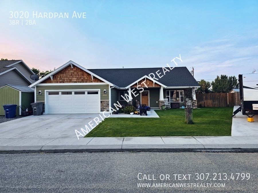 3020 Hardpan Ave in Cody, WY - Building Photo