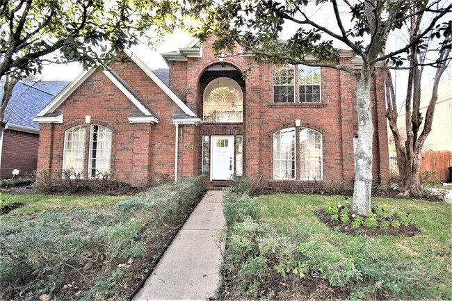 property at 1323 W Forest Dr