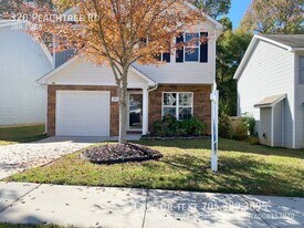 320 Peachtree Rd in Charlotte, NC - Building Photo