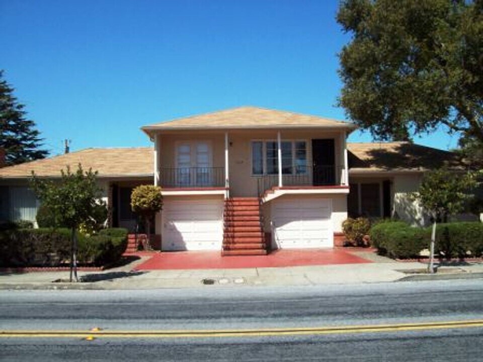 724 Dutton Ave in San Leandro, CA - Building Photo