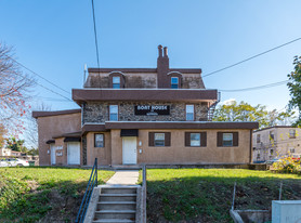 Boat House III Apartments