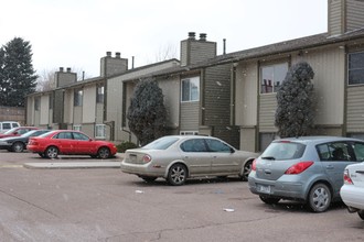 Eastcrest Apartments in Colorado Springs, CO - Building Photo - Building Photo