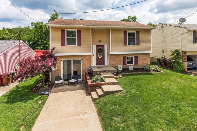 property at 7762 E Covered Bridge Dr