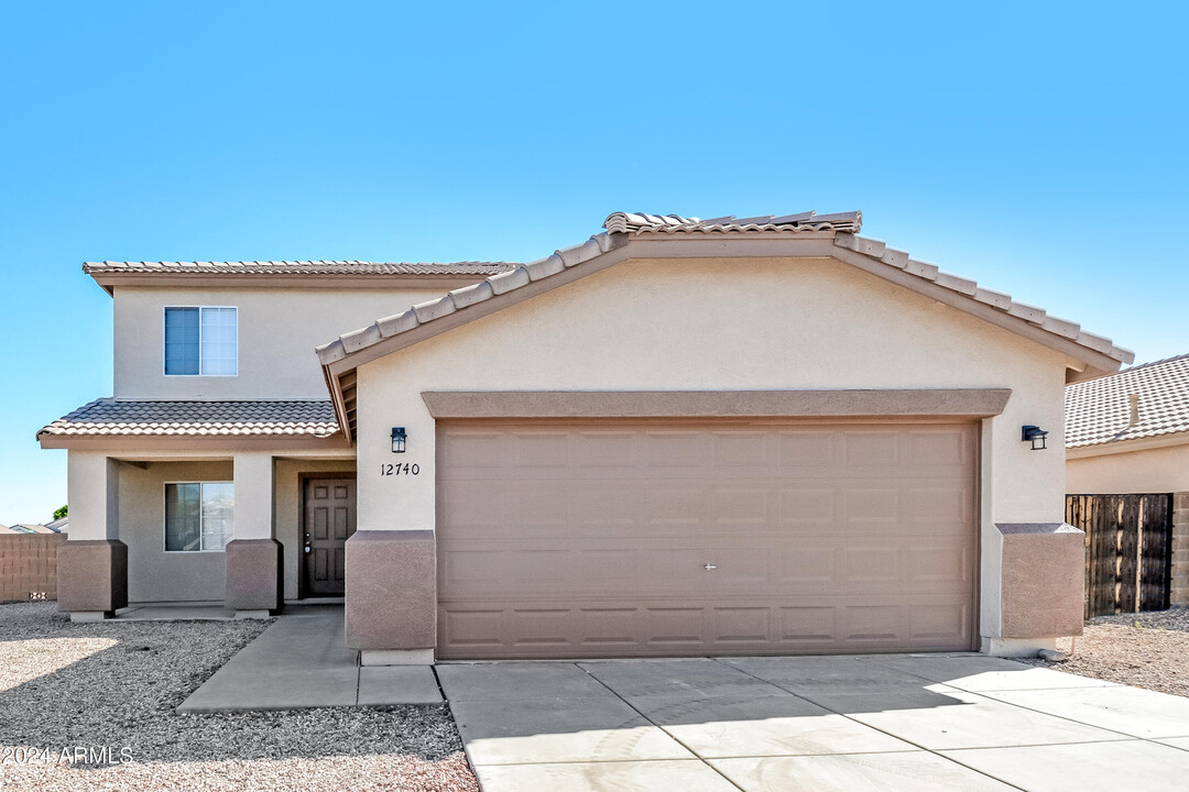 12740 W Rosewood Dr in El Mirage, AZ - Building Photo