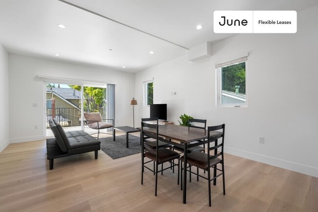 1321 N June St in Los Angeles, CA - Building Photo - Building Photo