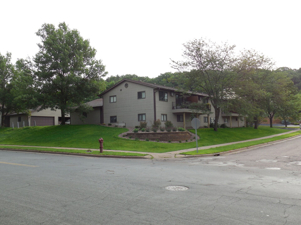 Autumn Ridge Townhomes in Eau Claire, WI - Building Photo