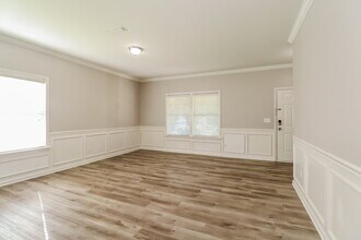 14416 Lake Crossing Dr in Charlotte, NC - Foto de edificio - Building Photo