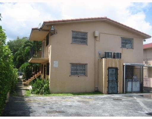 2155 NW 19th Ter in Miami, FL - Building Photo - Building Photo