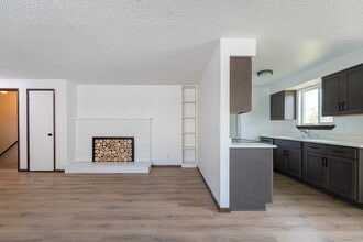 514 E Longfellow Ave in Spokane, WA - Building Photo - Building Photo
