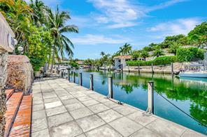 5200 Riviera Dr in Coral Gables, FL - Building Photo - Building Photo