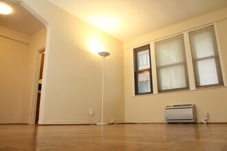 1010 25th St NW, Unit 609 in Washington, DC - Building Photo - Building Photo