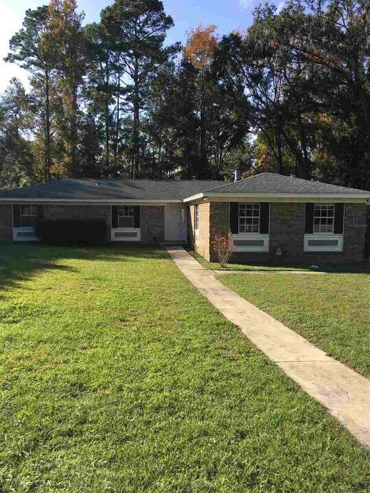 3818 Leane Dr in Tallahassee, FL - Building Photo