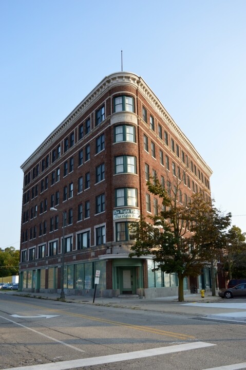 The Meeting House At Fidelity in Benton Harbor, MI - Building Photo