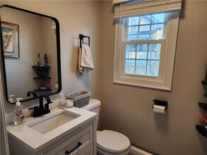 198 Sunbury St in Providence, RI - Building Photo - Building Photo