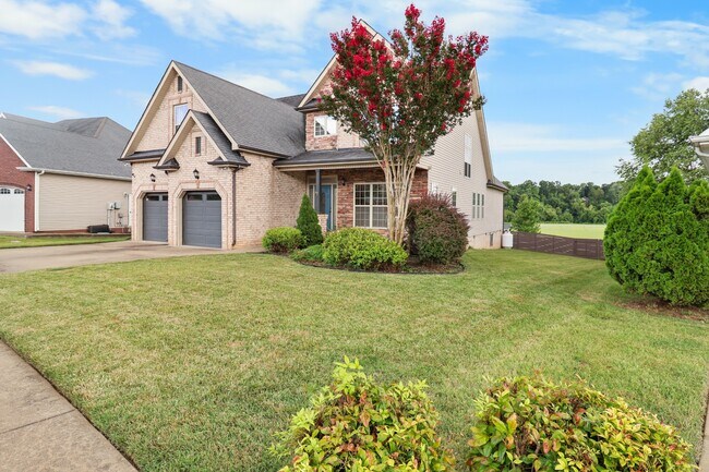 869 E Accipiter Cir in Clarksville, TN - Building Photo - Building Photo