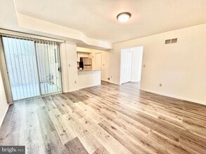 1406 Woodmill Dr in Dover, DE - Building Photo - Building Photo