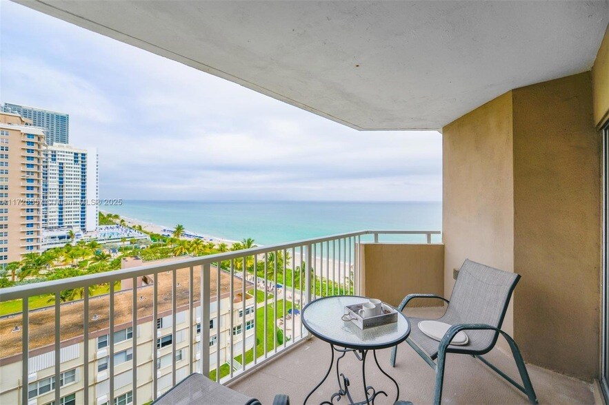 1950 S Ocean Dr, Unit 9K in Hallandale Beach, FL - Building Photo