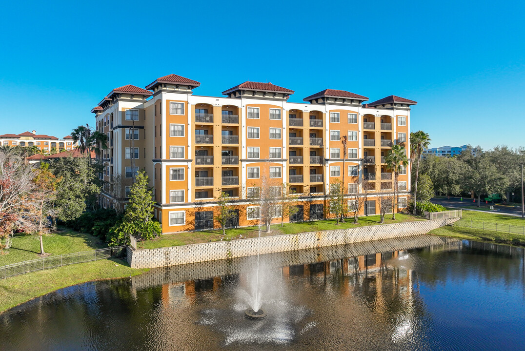 Floridays Resort Condos in Orlando, FL - Building Photo