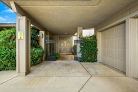 6 Stanford Dr in Rancho Mirage, CA - Foto de edificio - Building Photo