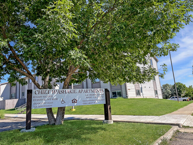 Chief Washakie Apartments in Evanston, WY - Foto de edificio - Building Photo