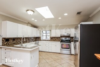 4336 Lake Laurel Dr in Smyrna, GA - Building Photo - Building Photo