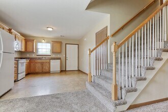 1036 NW Willow Dr in Grain Valley, MO - Building Photo - Building Photo