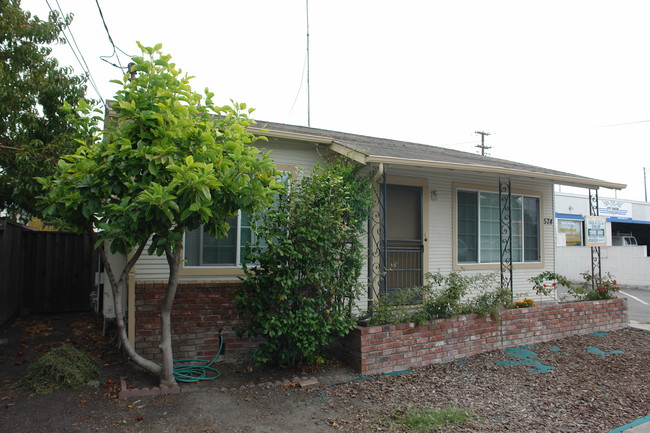 574 Hedding St in San Jose, CA - Building Photo - Building Photo