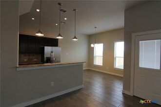 311 Creekside Curve in New Braunfels, TX - Building Photo - Building Photo