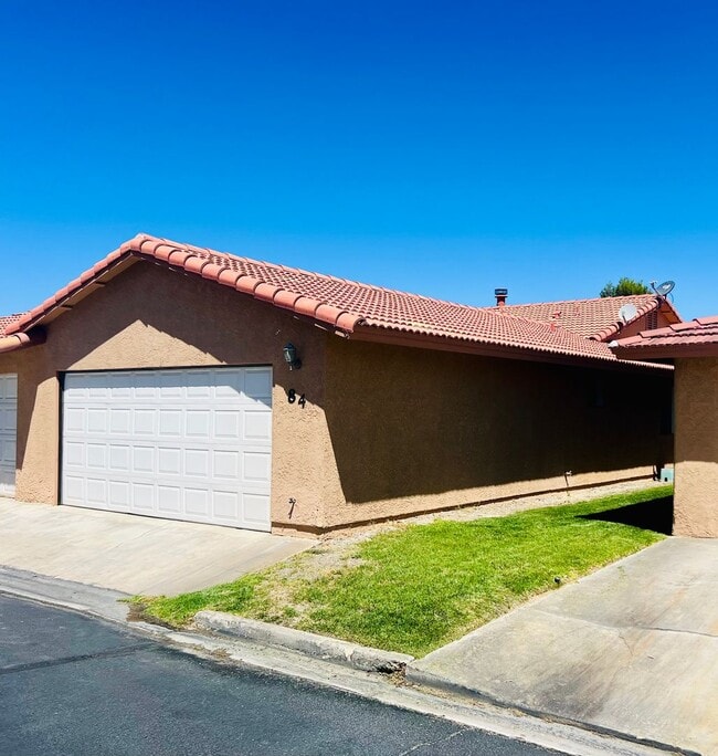property at 27535 Lakeview Dr