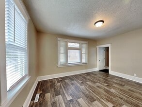 437 4th Ave S in South St. Paul, MN - Building Photo - Building Photo