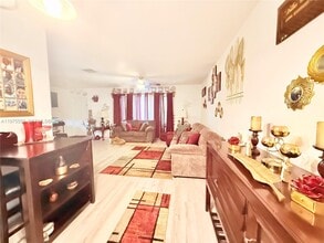 1 NW 73rd St in Tamarac, FL - Building Photo - Building Photo