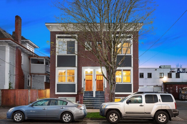 property at 728 NE Tillamook St